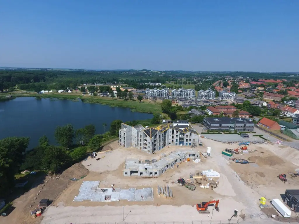 Jordarbejde, kloak og betonarbejde udført af Ole Sommer A/S på Ovenvande-projektet for JCN Bolig.
